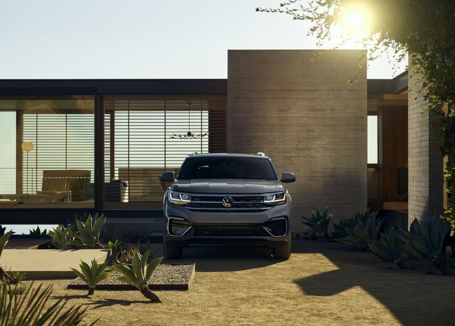  Volkswagen Atlas Cross Sport SEL R-Line 2020 года  (фото 7 из 43)